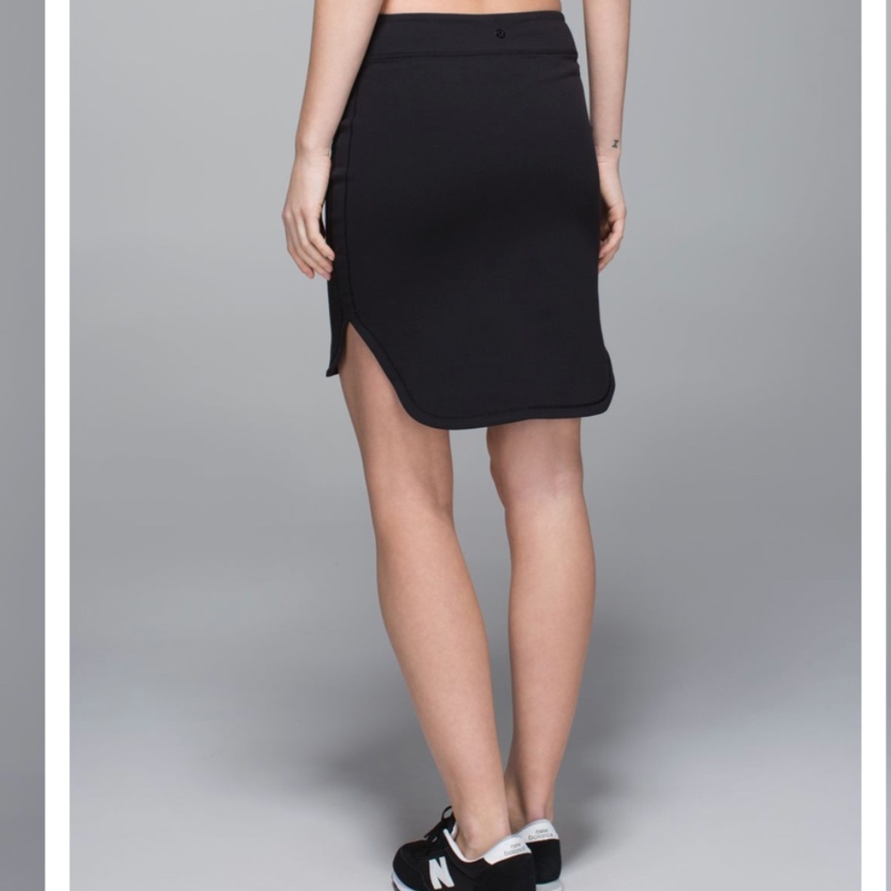 Lululemon City Skirt Black size 6